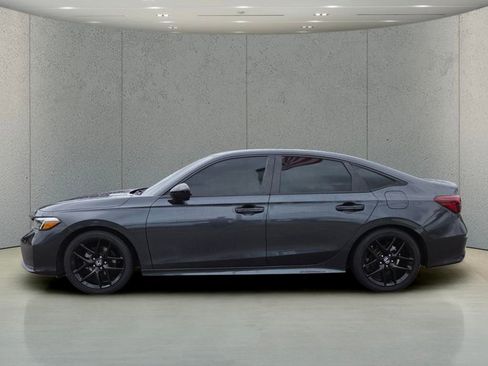 Used 2025 Honda Civic Sport image 6