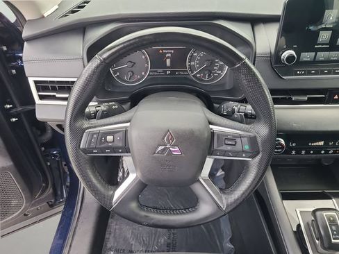 Used 2024 Mitsubishi Outlander SE AWD/4WD image 23