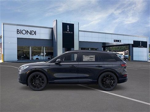 New 2026 Lincoln Corsair Reserve w/ Jet Appearance Package AWD/4WD image 3