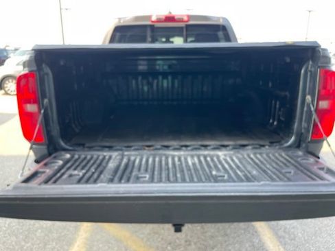 Used 2016 Chevrolet Colorado Z71 AWD/4WD image 17