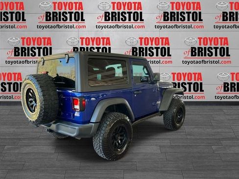 Used 2019 Jeep Wrangler Sport image 3