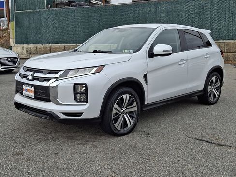 Used 2022 Mitsubishi Outlander Sport SE image 3