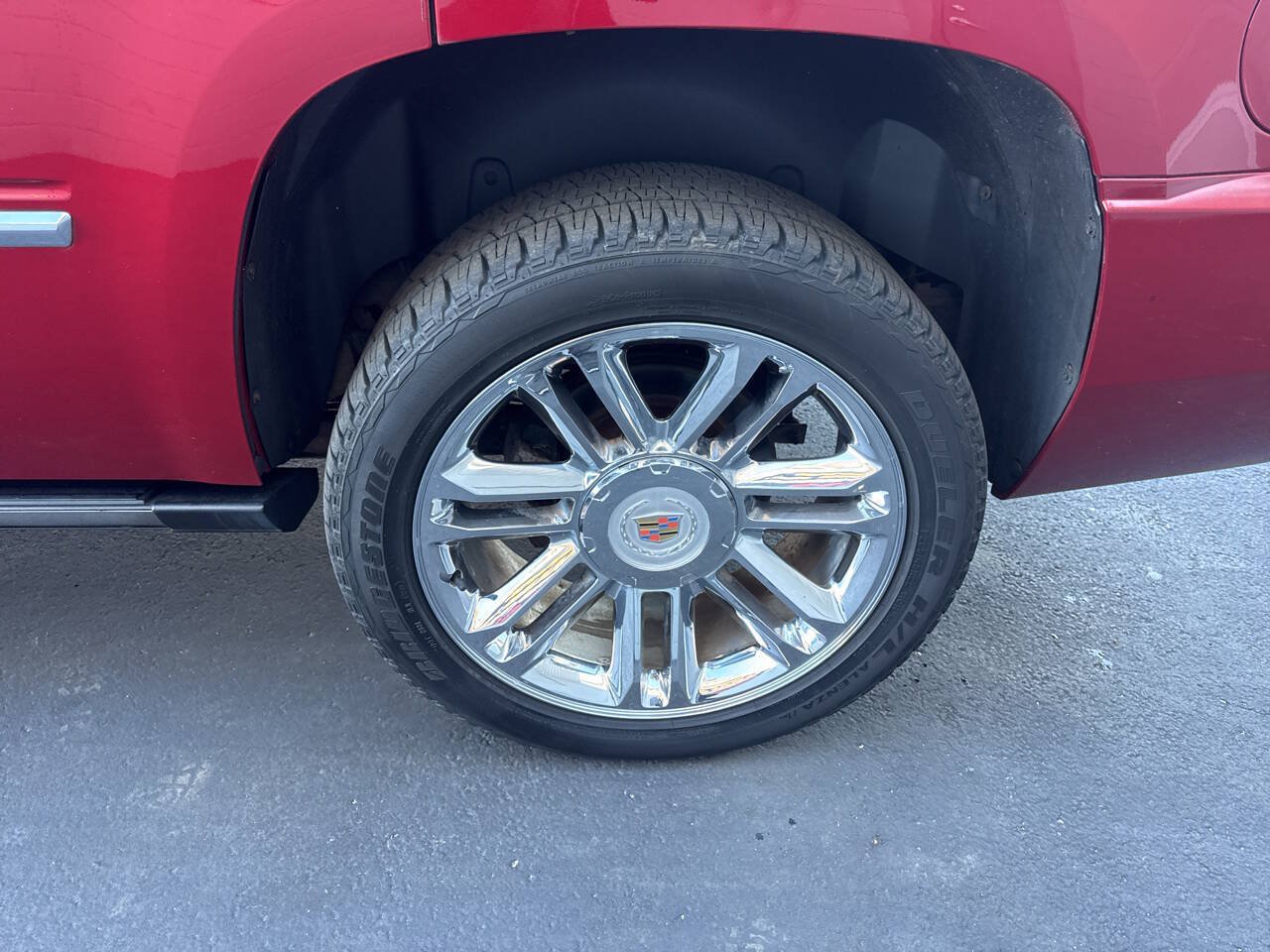 Used 2013 Cadillac Escalade Platinum AWD/4WD image 6