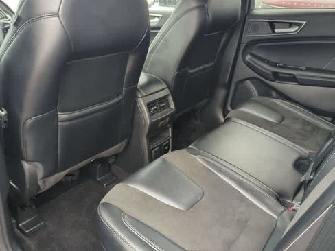 Used 2019 Ford Edge ST w/ Equipment Group 401A AWD/4WD image 18