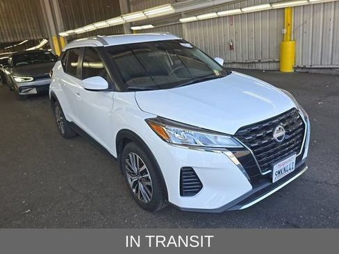 Used 2024 Nissan Kicks SV FWD image 1