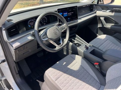 Used 2025 Volkswagen Tiguan S FWD image 14