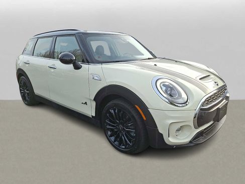 Used 2019 MINI Cooper Clubman S w/ Storage Package image 3