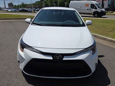 Used 2024 Toyota Corolla LE FWD image 2