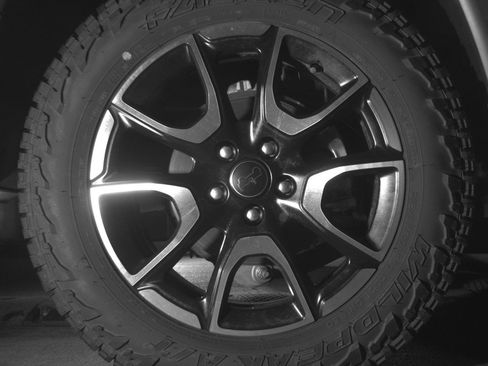 Used 2025 Jeep Compass Trailhawk AWD/4WD image 15