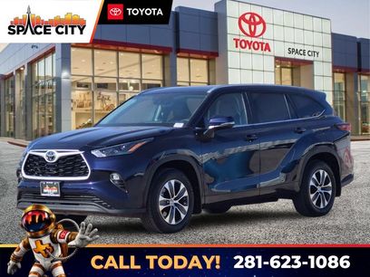 Certified 2026 Toyota Highlander XLE