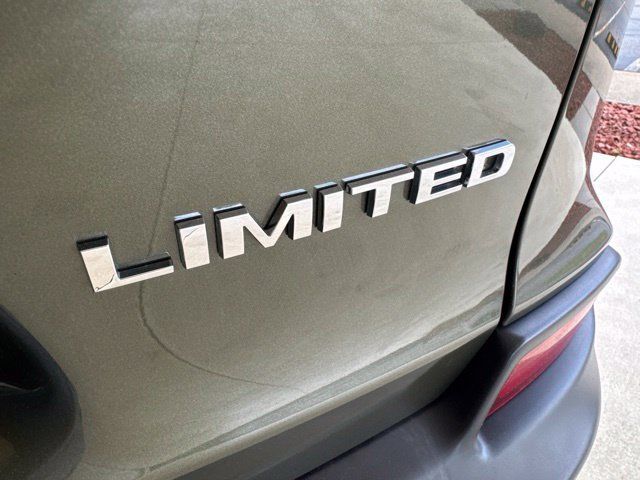 Used 2020 Jeep Cherokee Limited AWD/4WD image 30