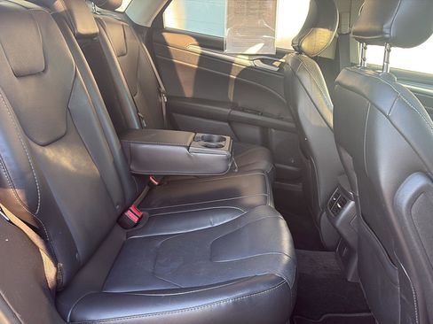 Used 2015 Ford Fusion Titanium image 18