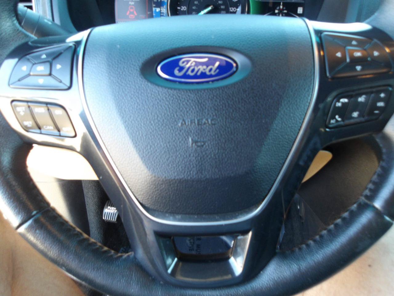 Used 2016 Ford Explorer Limited w/ Equipment Group 301A FWD image 20