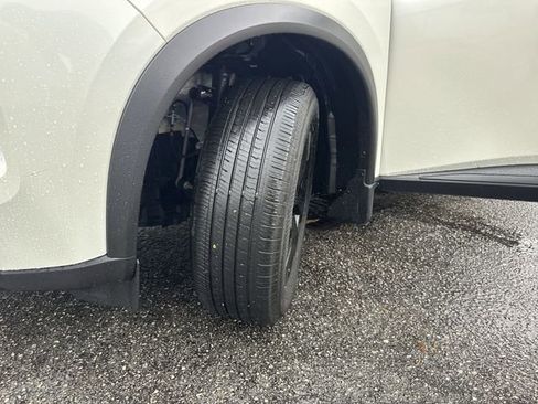 Used 2023 Nissan Rogue SV w/ SV Premium B Package image 32