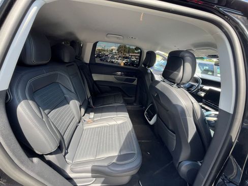 Used 2024 Lincoln Nautilus Reserve image 20