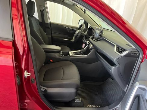 Used 2020 Toyota RAV4 LE w/ All Weather Liner Package AWD/4WD image 19