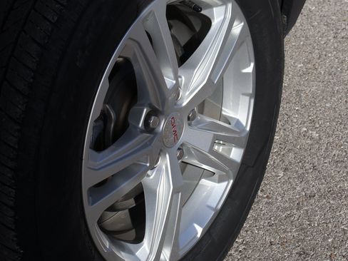 Used 2024 GMC Terrain SLE image 39