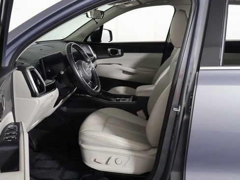 Used 2025 Kia Sorento S w/ Panoramic Sunroof Package FWD image 28