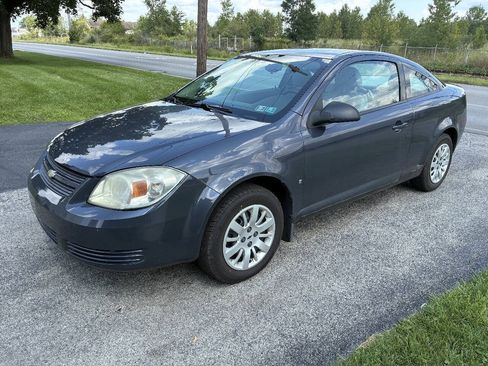 Used 2009 Chevrolet Cobalt LS FWD image 2