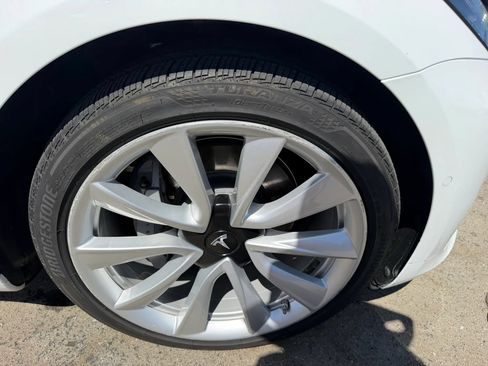 Used 2018 Tesla Model 3 Long Range RWD image 32