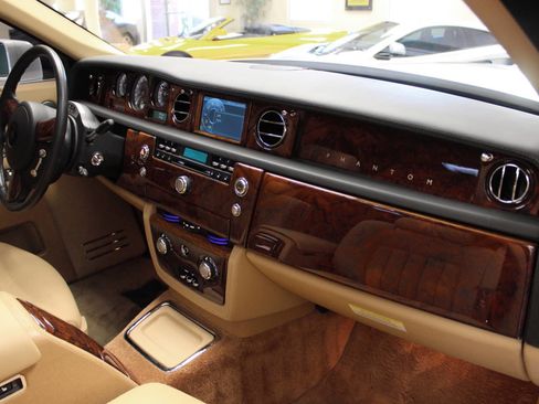 Used 2007 Rolls-Royce Phantom Sedan RWD image 25