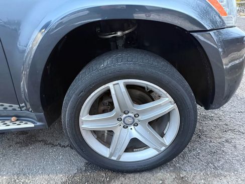 Used 2012 Mercedes-Benz GL 550 4MATIC image 37