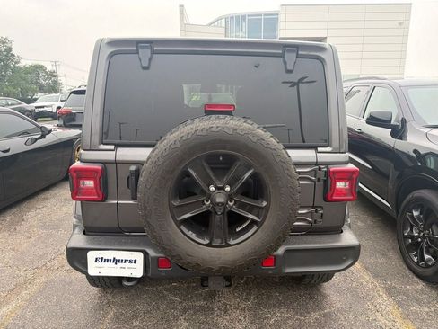 Used 2021 Jeep Wrangler Unlimited Sahara AWD/4WD image 6