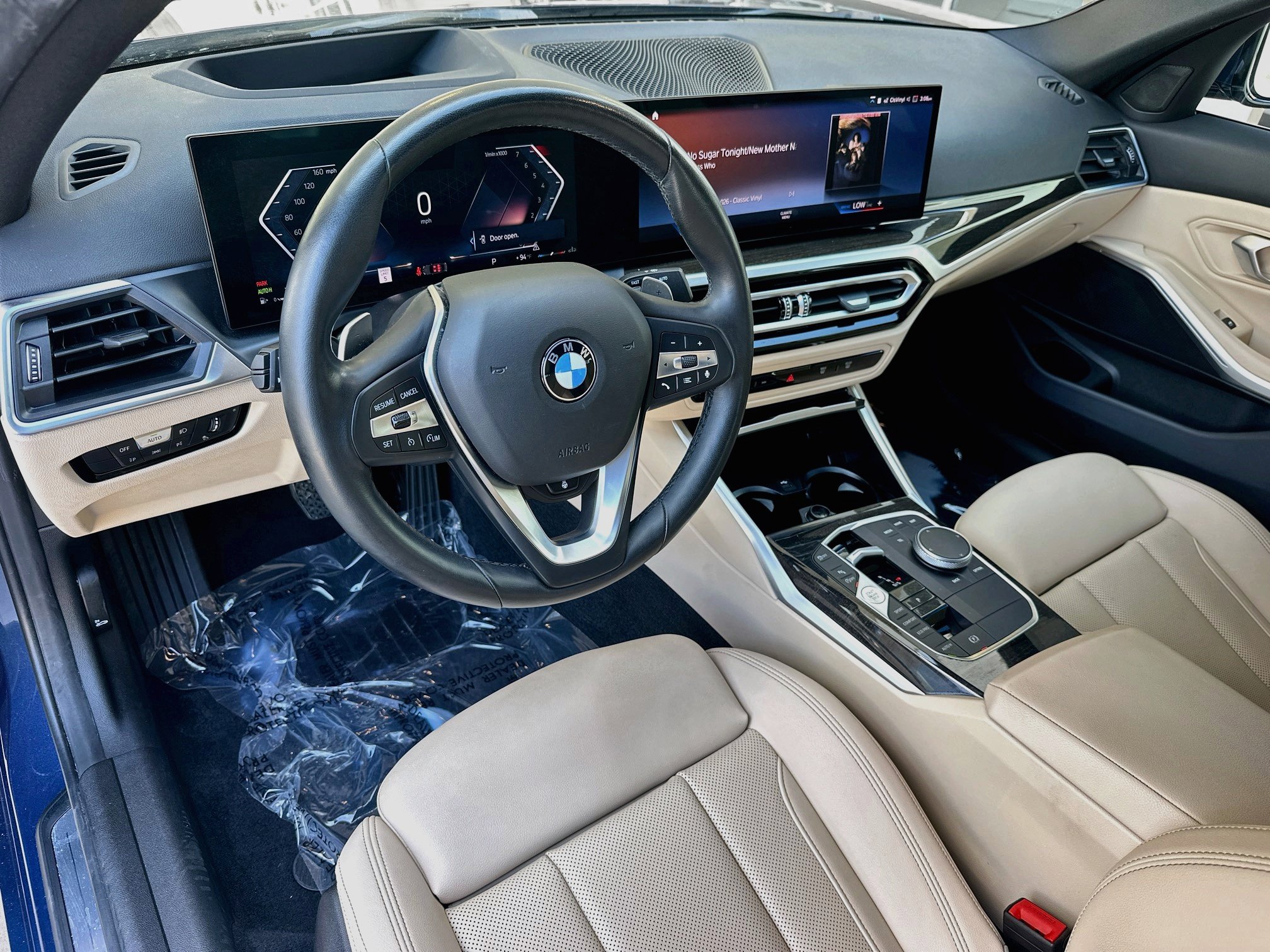Used 2024 BMW 330i Sedan w/ Premium Package RWD image 9