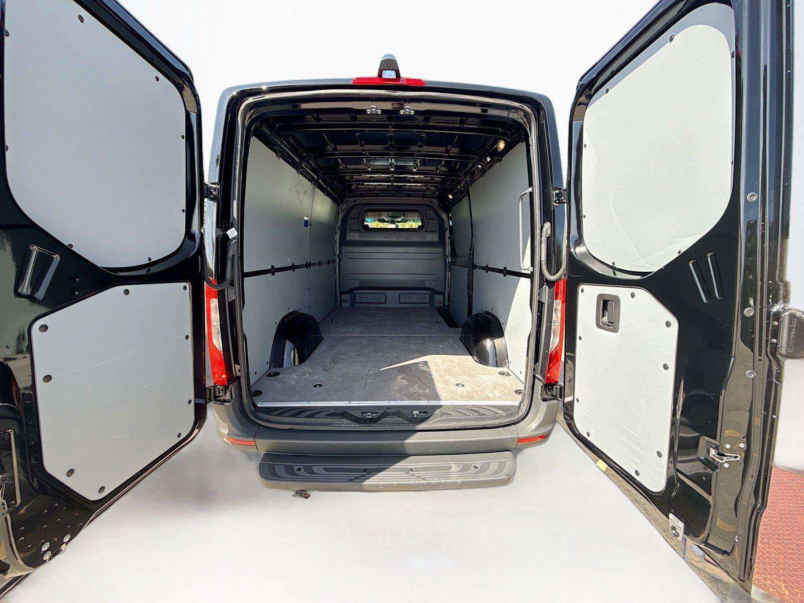 Used 2026 Mercedes-Benz Sprinter 2500 image 12