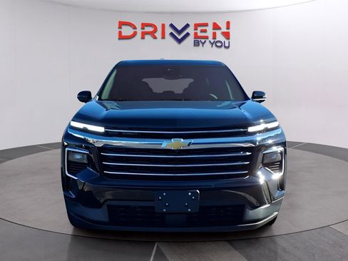 New 2026 Chevrolet Traverse LT w/ Driver Confidence Package image 8