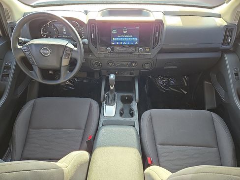 Used 2025 Nissan Frontier S AWD/4WD image 16
