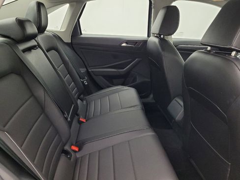 Used 2024 Volkswagen Jetta SE image 19