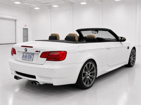 Used 2011 BMW M3 Convertible RWD image 6