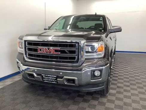 Used 2014 GMC Sierra 1500 SLT w/ SLT Crew Cab Value Package AWD/4WD image 2
