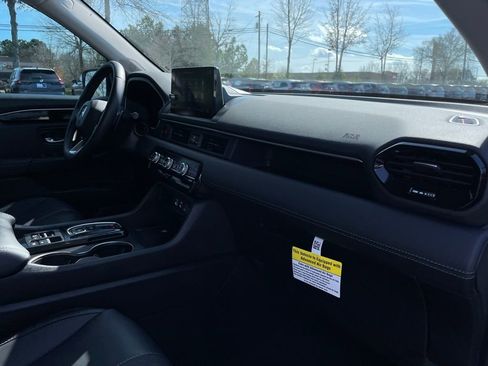 Certified 2025 Honda Pilot EX-L image 33