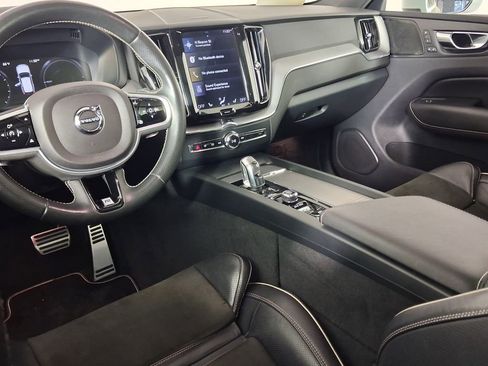 Used 2019 Volvo XC60 T8 R-Design w/ Advanced Package AWD/4WD image 17
