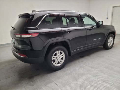 Used 2024 Jeep Grand Cherokee Laredo RWD image 9