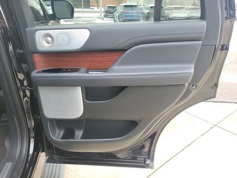 Certified 2023 Lincoln Navigator Reserve image 27