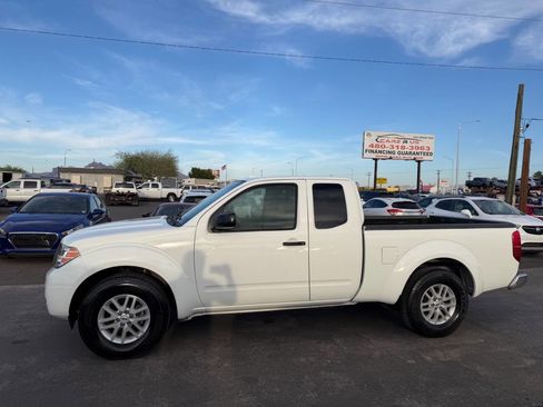 Used 2018 Nissan Frontier SV RWD image 4