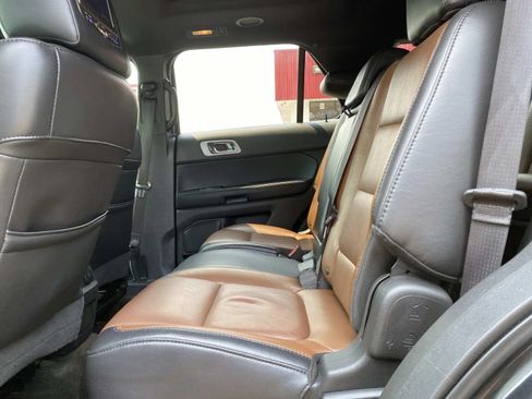 Used 2014 Ford Explorer Limited w/ Equipment Group 301A FWD image 15