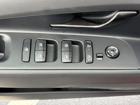 Used 2026 Hyundai Elantra Sport w/ Cargo Package FWD image 17