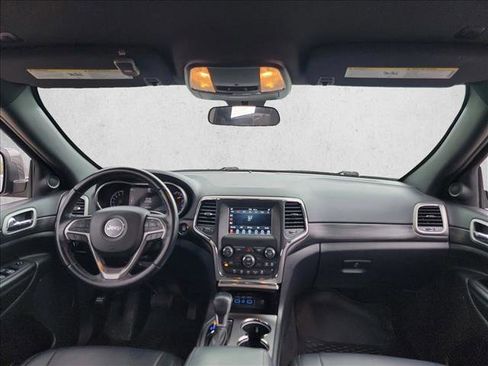 Used 2020 Jeep Grand Cherokee Laredo image 14