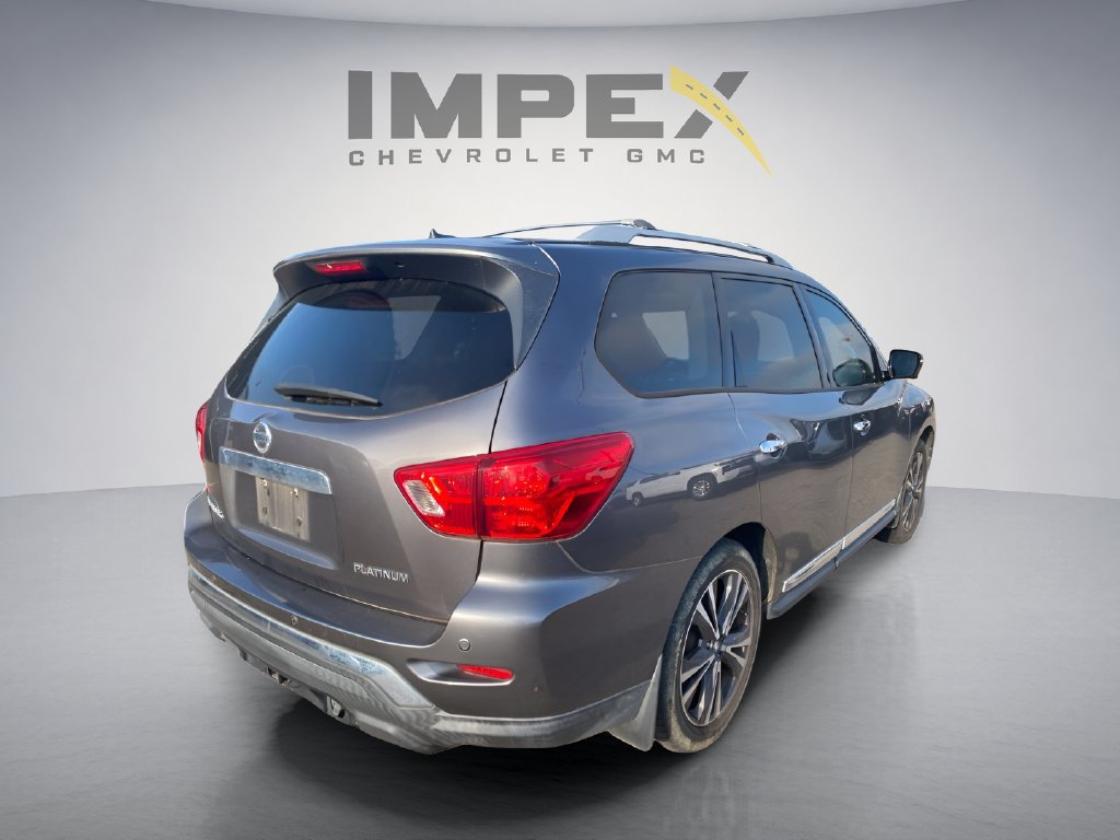 Used 2017 Nissan Pathfinder Platinum FWD image 5