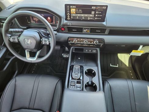 New 2026 Honda Pilot Touring image 13