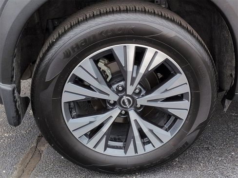 Used 2023 Nissan Rogue SV w/ SV Premium Package image 23