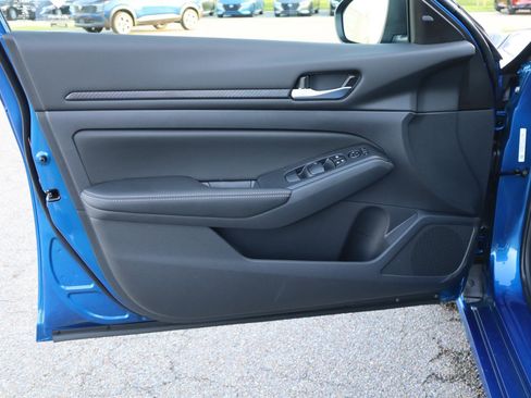 New 2025 Nissan Altima 2.5 SV image 12