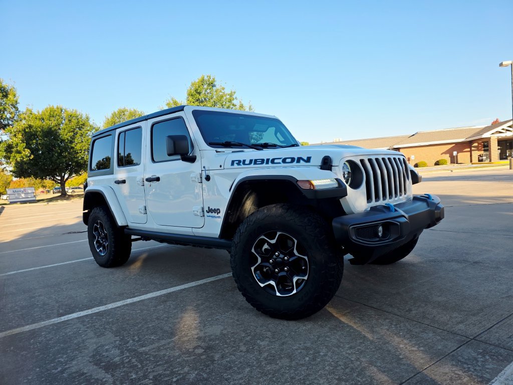 Used 2022 Jeep Wrangler Unlimited Rubicon 4xe w/ Cold Weather Group AWD/4WD image 9