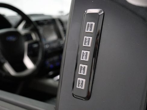Used 2017 Ford F350 Lariat w/ Chrome Package AWD/4WD image 16