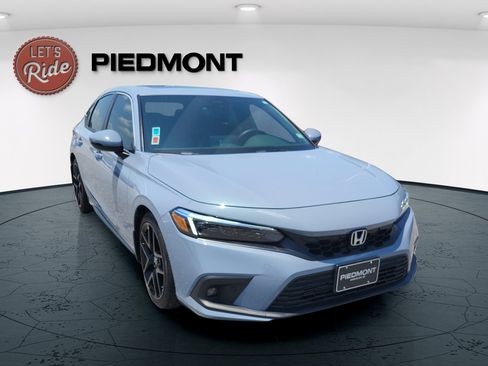 Certified 2024 Honda Civic Sport Touring image 3