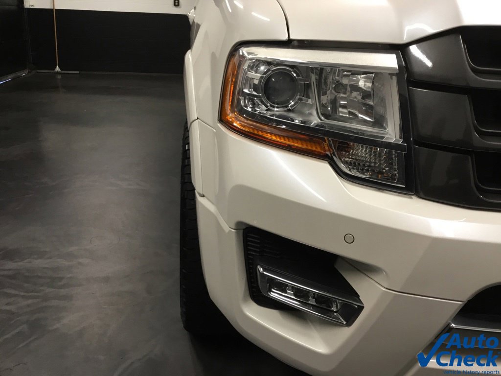 Used 2017 Ford Expedition Limited w/ Equipment Group 301A AWD/4WD image 18